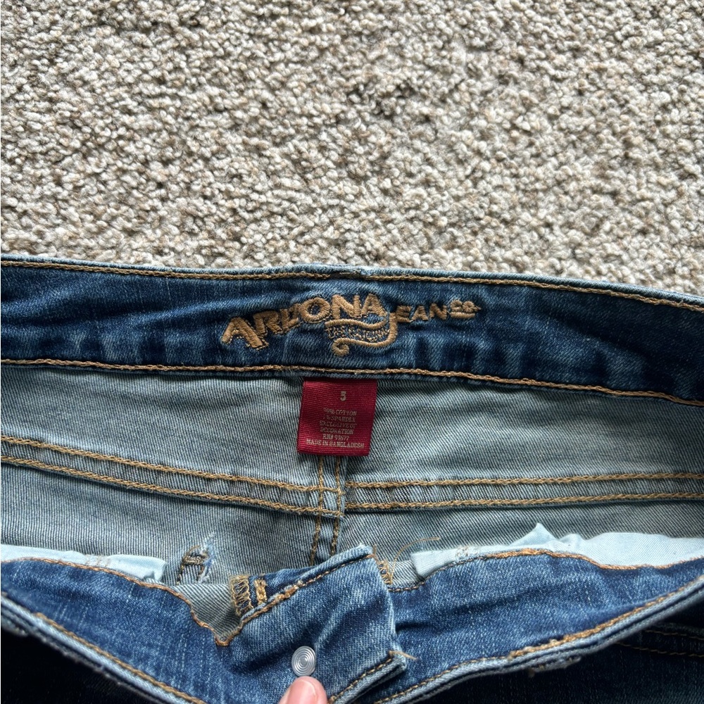 Arizona Jean Shorts | Size 5 - Picture 2 of 3